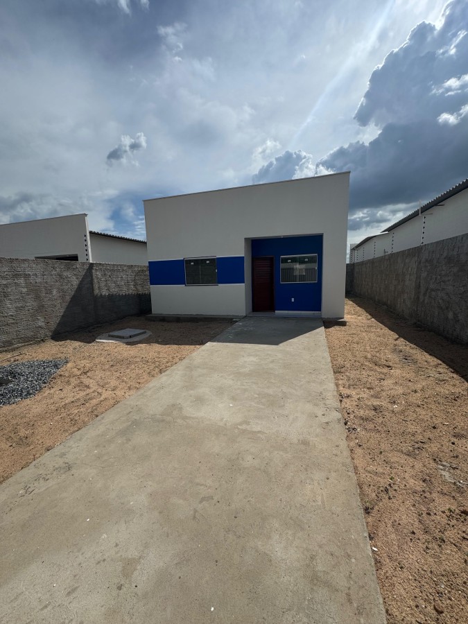 Casa para Venda na cidade de Mossor&oacute; no bairro Royal Ville