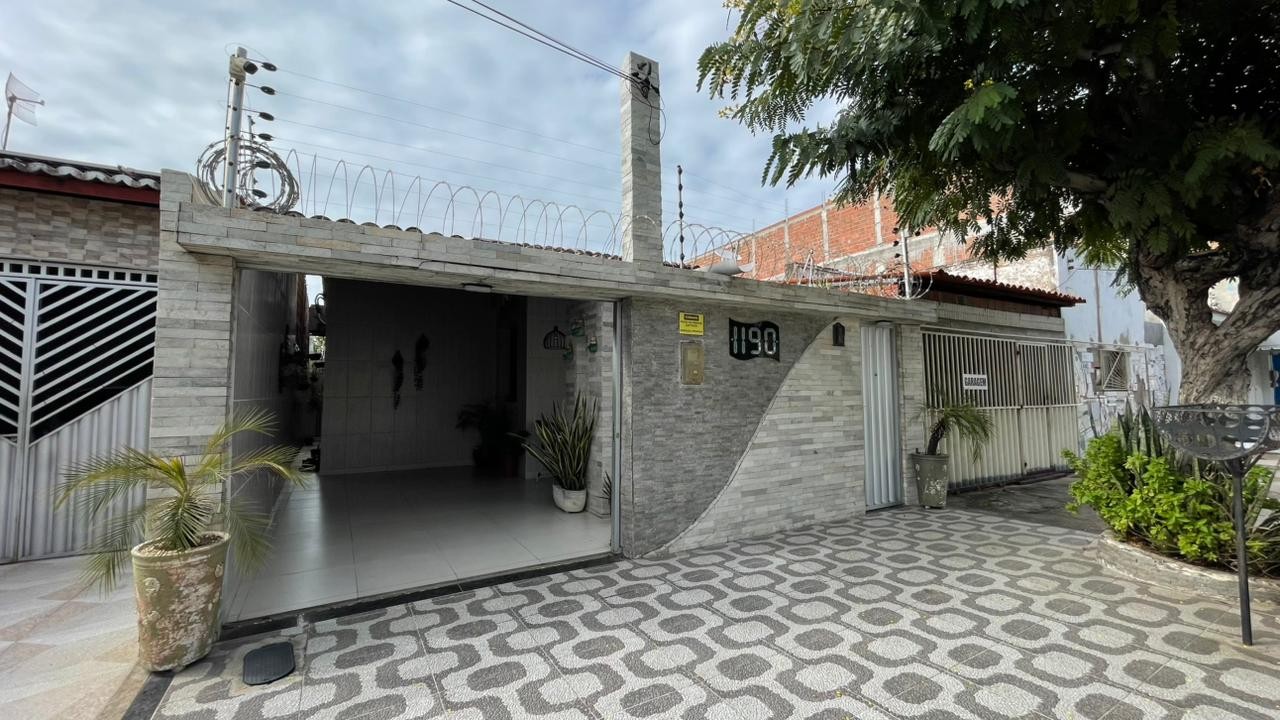 Casa para Venda na cidade de Mossor&oacute; no bairro Barrocas